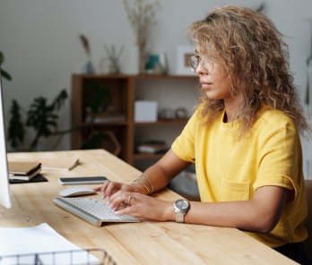 Coaching-Rechnungen erstellen: Praktische Tipps für deine Abrechnung 